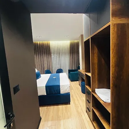 Shopi Hotel