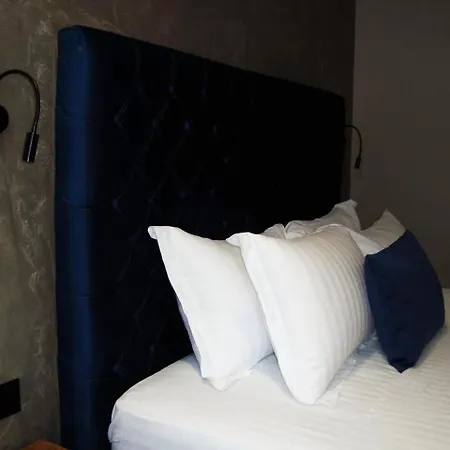 Shopi Hotel