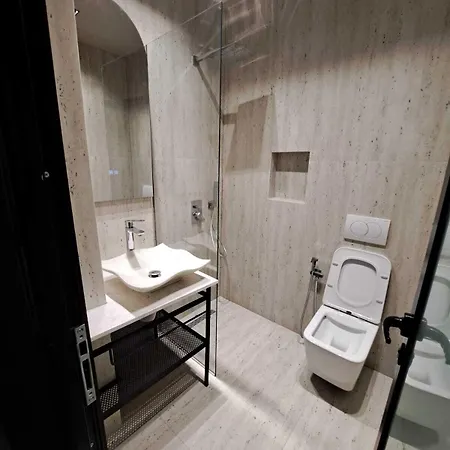 Shopi Hotel 3*